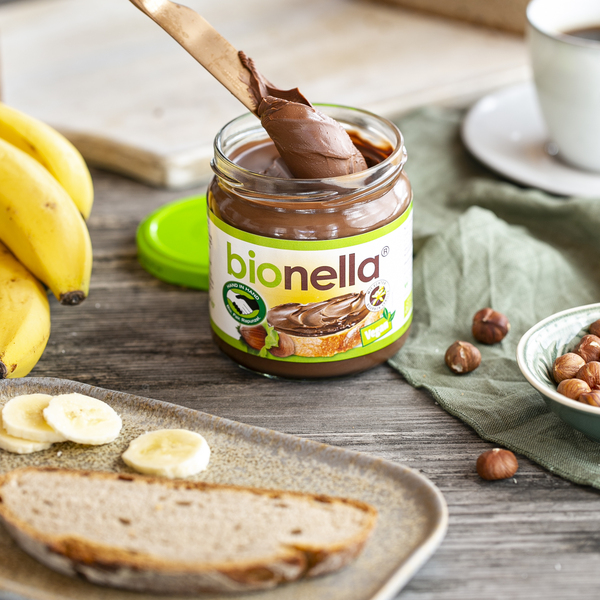 In bionella vi sono ingredienti biologici e vegani al 100 %. In bionella vi sono ingredienti biologici e vegani al 100 %.